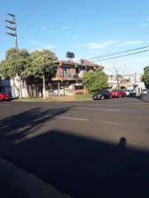 “Local ideal para danza, estética o peluquería – Piso parquet + espejos”