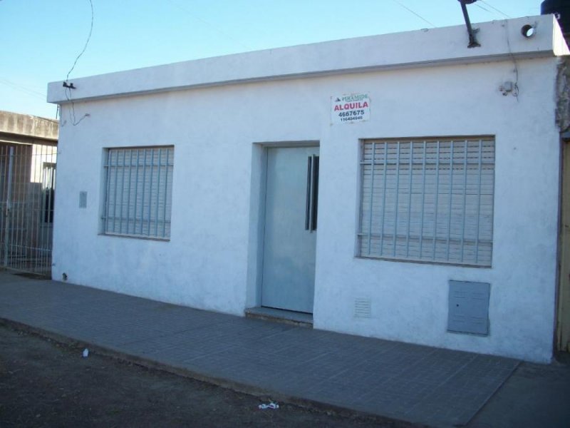 Foto Casa en Alquiler en Villa Gobernador Gálvez, Santa Fe - $ 22.000 - CAA104610 - BienesOnLine