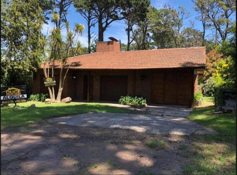 Foto Casa en Venta en Pinamar, Buenos Aires - U$D 190.000 - CAV111494 - BienesOnLine