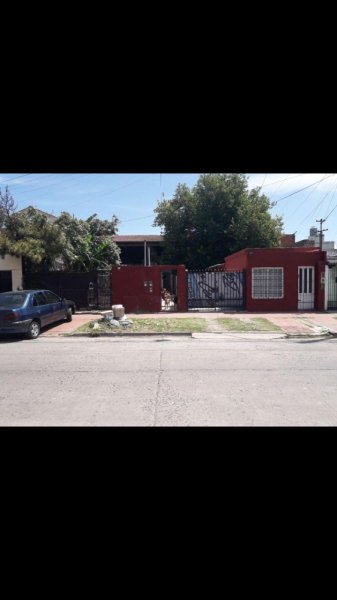 Casa en Venta en  Lanus Oeste, Buenos Aires