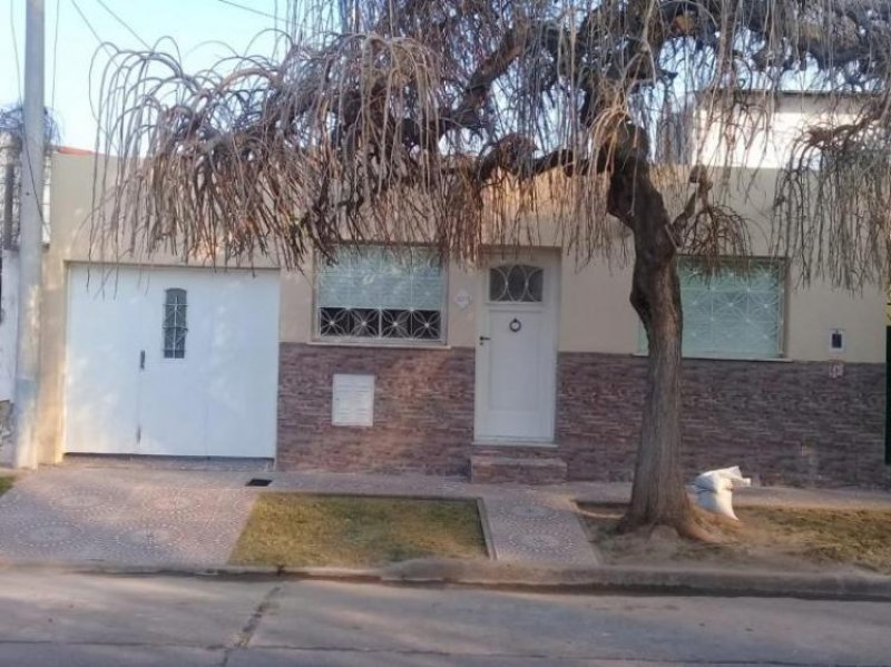 Foto Casa en Venta en La Florida, Rosario, Santa Fe - U$D 140.000 - CAV99621 - BienesOnLine
