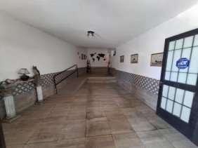 Se alquila oficina en calle Zarate, Ciudad de Mendoza. 