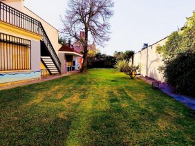 Se vende hermosa y elegante casa ubicada en zona exclusiva de Mendoza.
