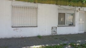 Venta casa con local y 2 cocheras